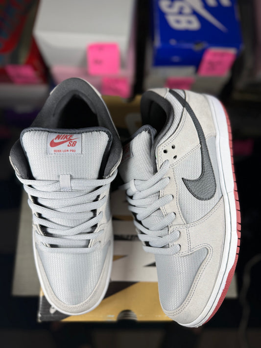 Nike dunk sb rosewood