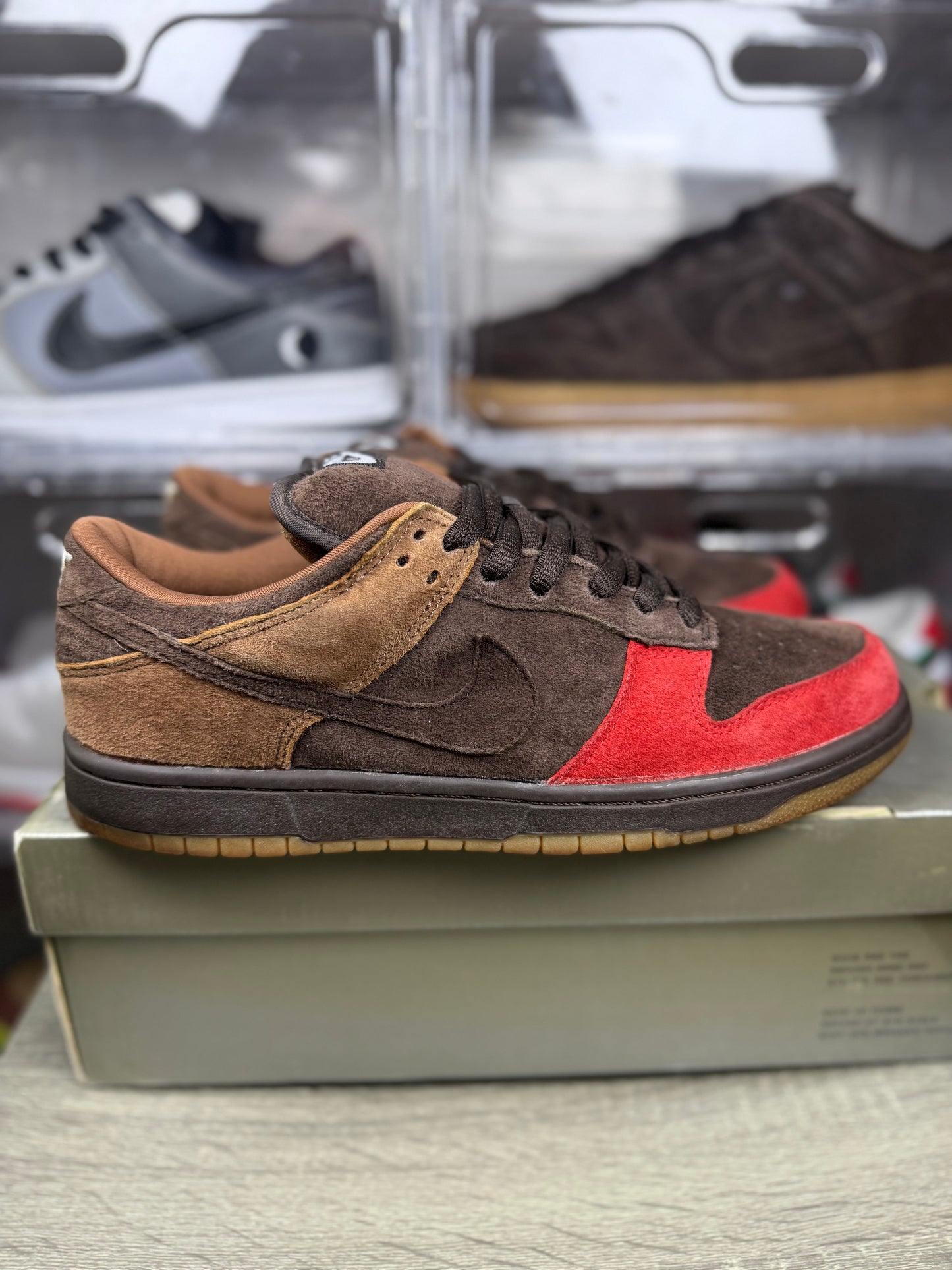 Nike dunk sb low bison sz 10