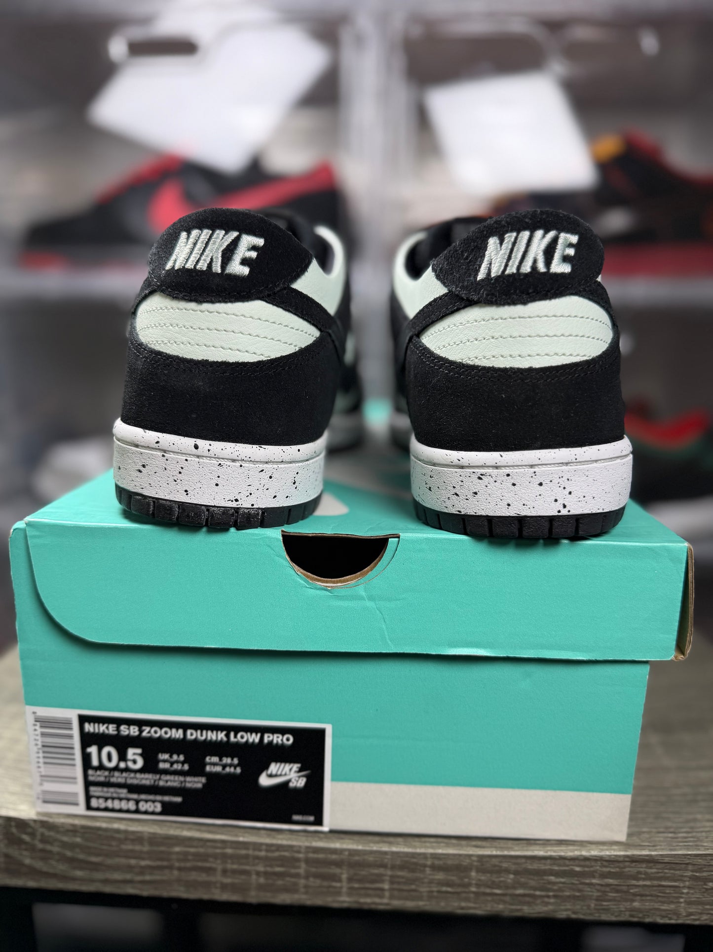 Nike dunk sb barely green sample sz 10.5