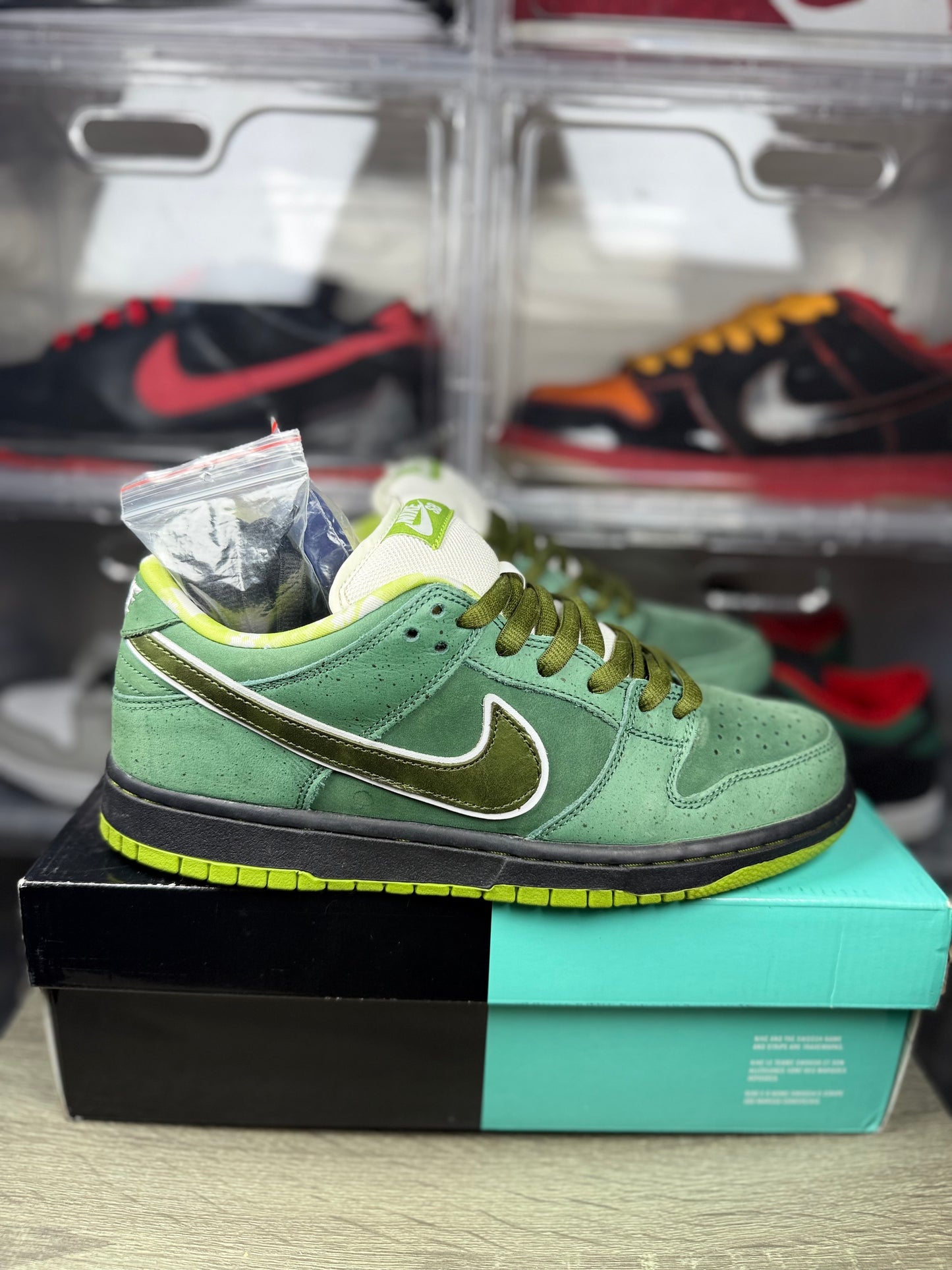 Nike dunk sb green lobster sz 9