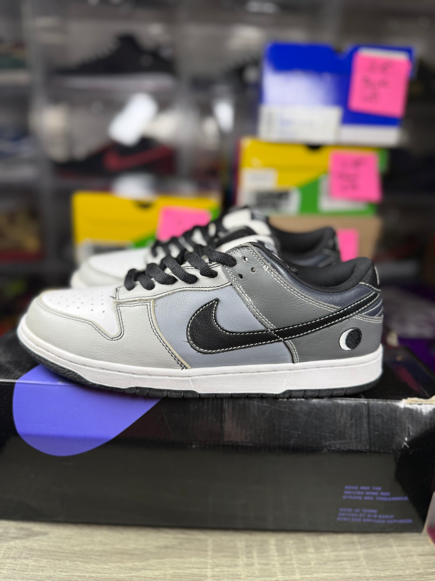 Nike dunk sb low lunar eclipse west sz 10.5