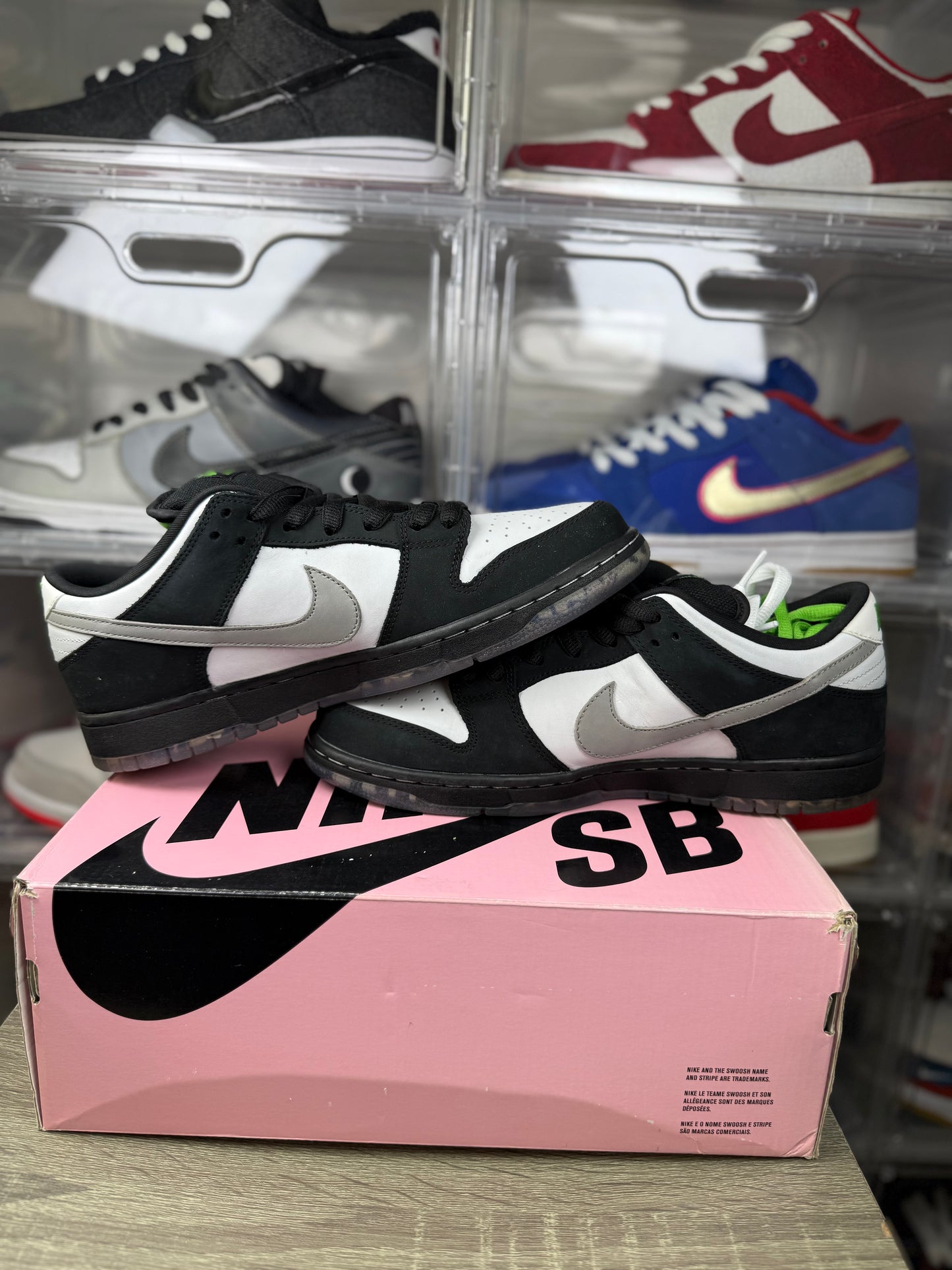 Nike dunk sb low panda pigeon