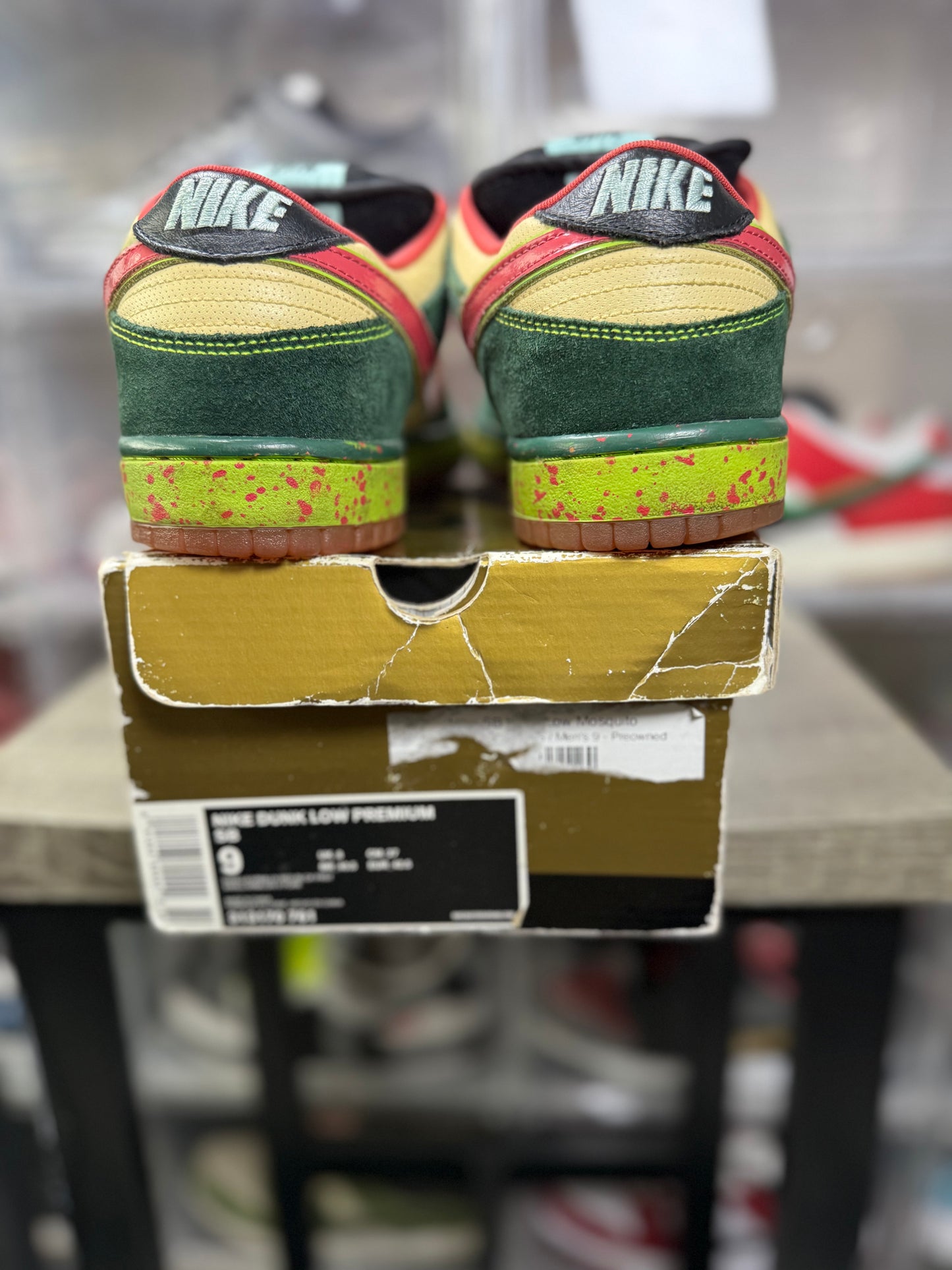 Nike dunk sb low mosquito sz 9