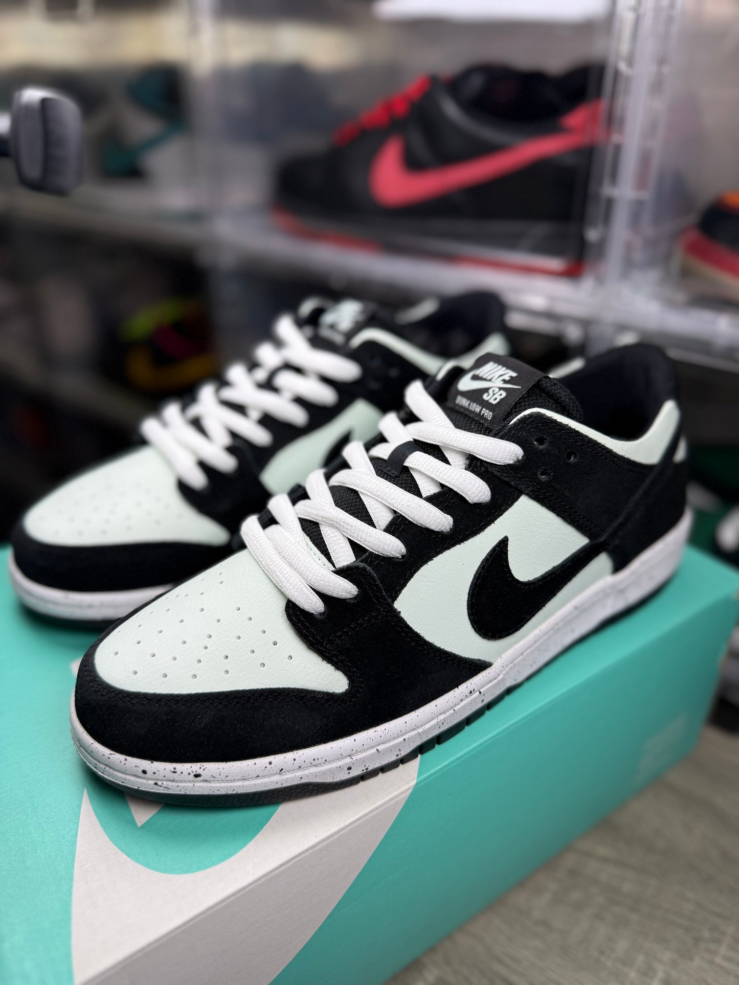 Nike dunk sb barely green sample sz 10.5