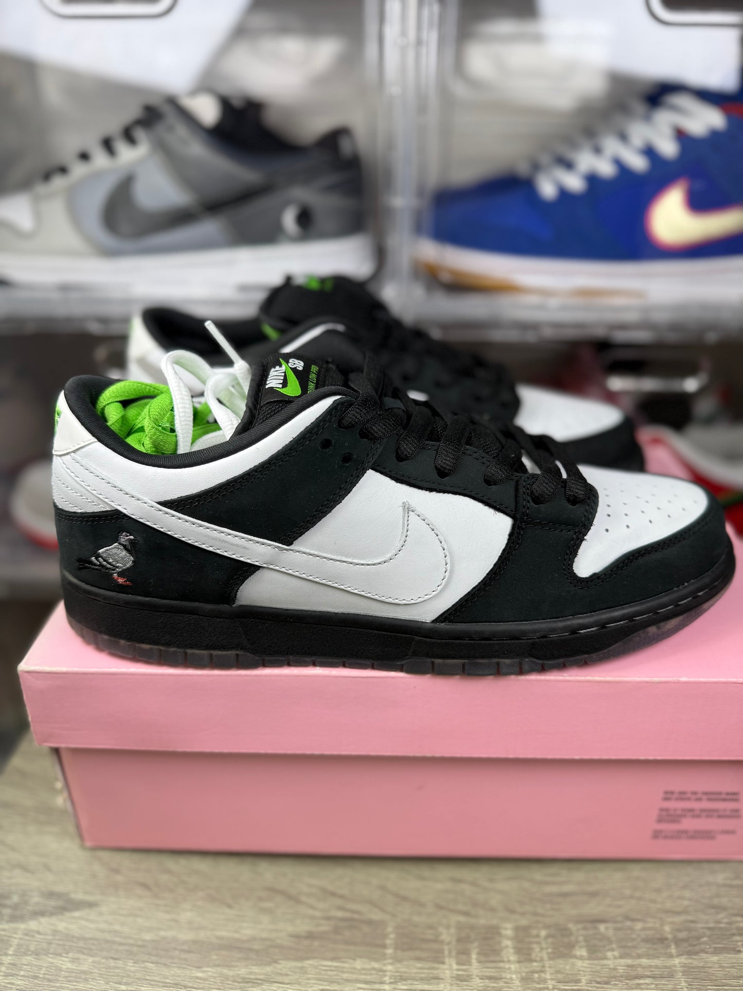 Nike dunk sb low panda pigeon