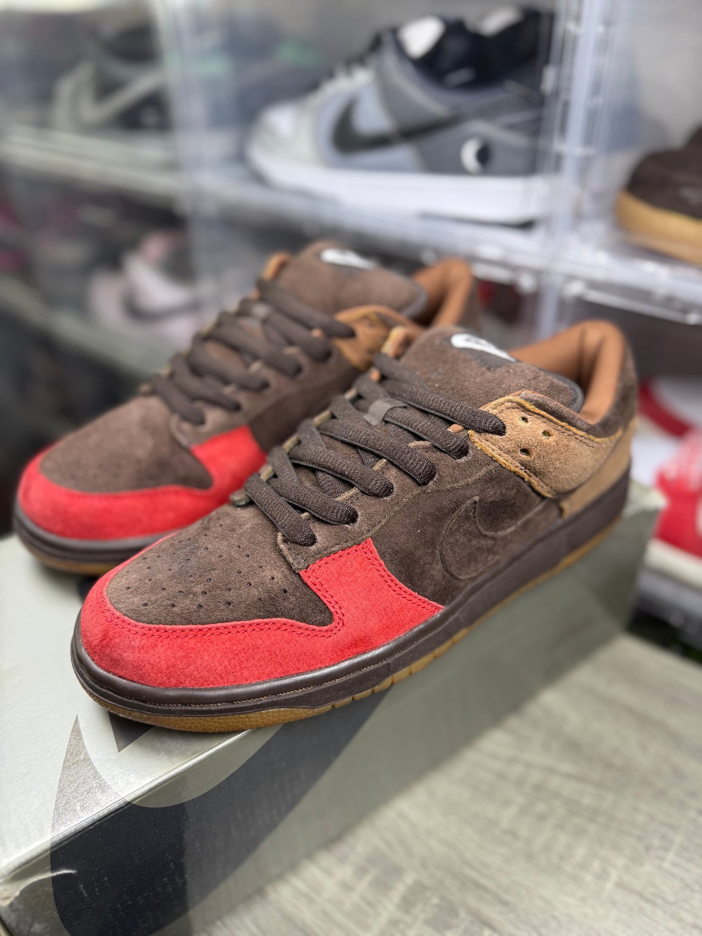 Nike dunk sb low bison sz 10