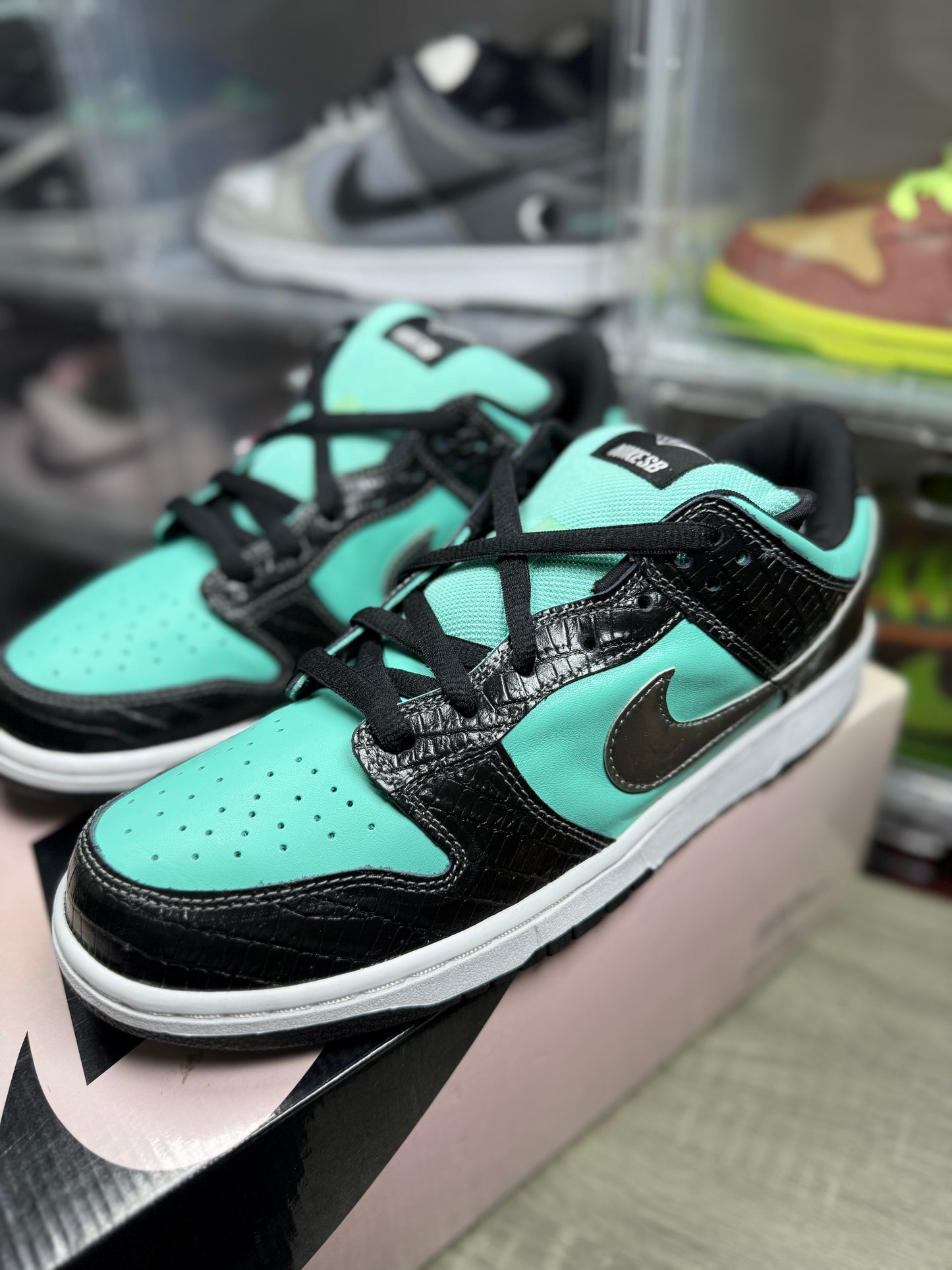 Size 11 - Nike Dunk Low Pro SB Diamond Supply Co. Tiffany
