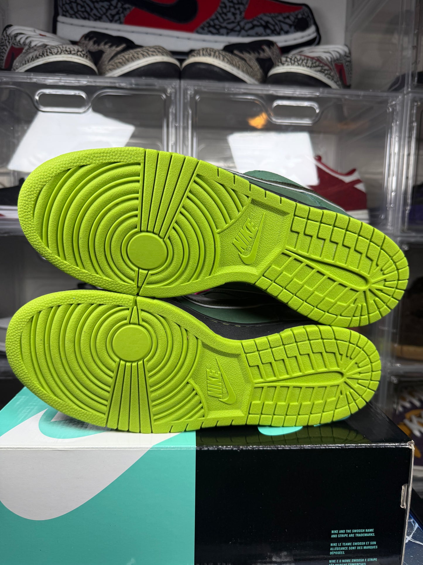 Size 11 - Nike Dunk Low SB Concepts Green Lobster Special Box